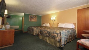 Room with 2 Queen Beds    